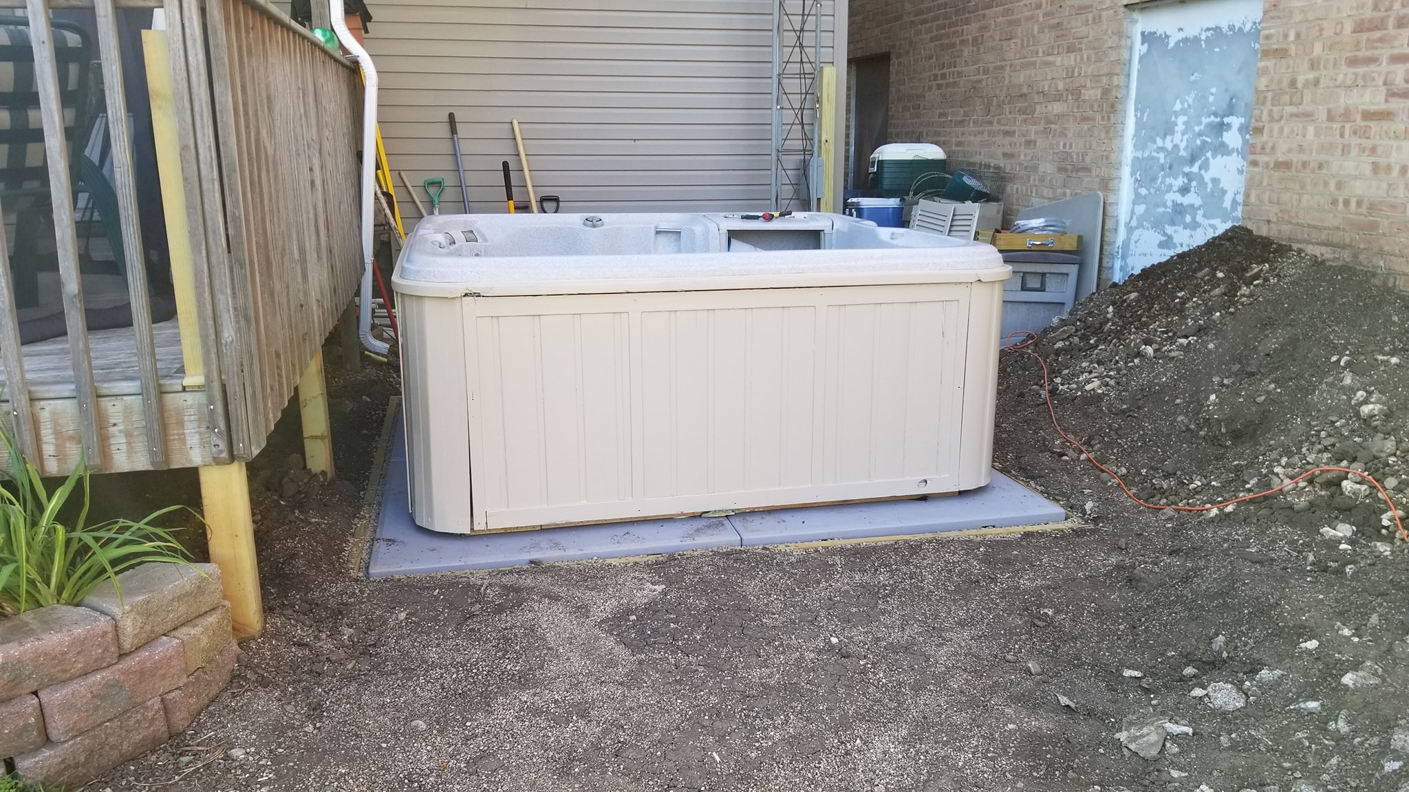 Free Hot Tub Summer 2018 Project